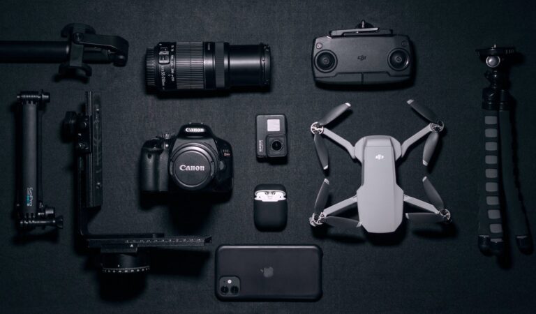 Launch or Relaunch Your Career in Photography Using These Sites & Tools